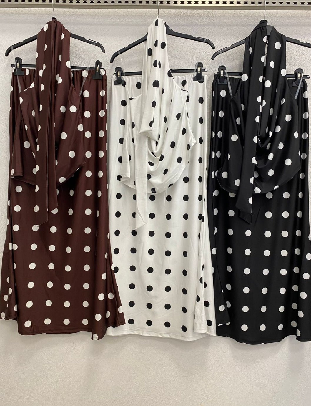 Chloé™ | Robe Longue à Pois Noirs - LUNAEVE